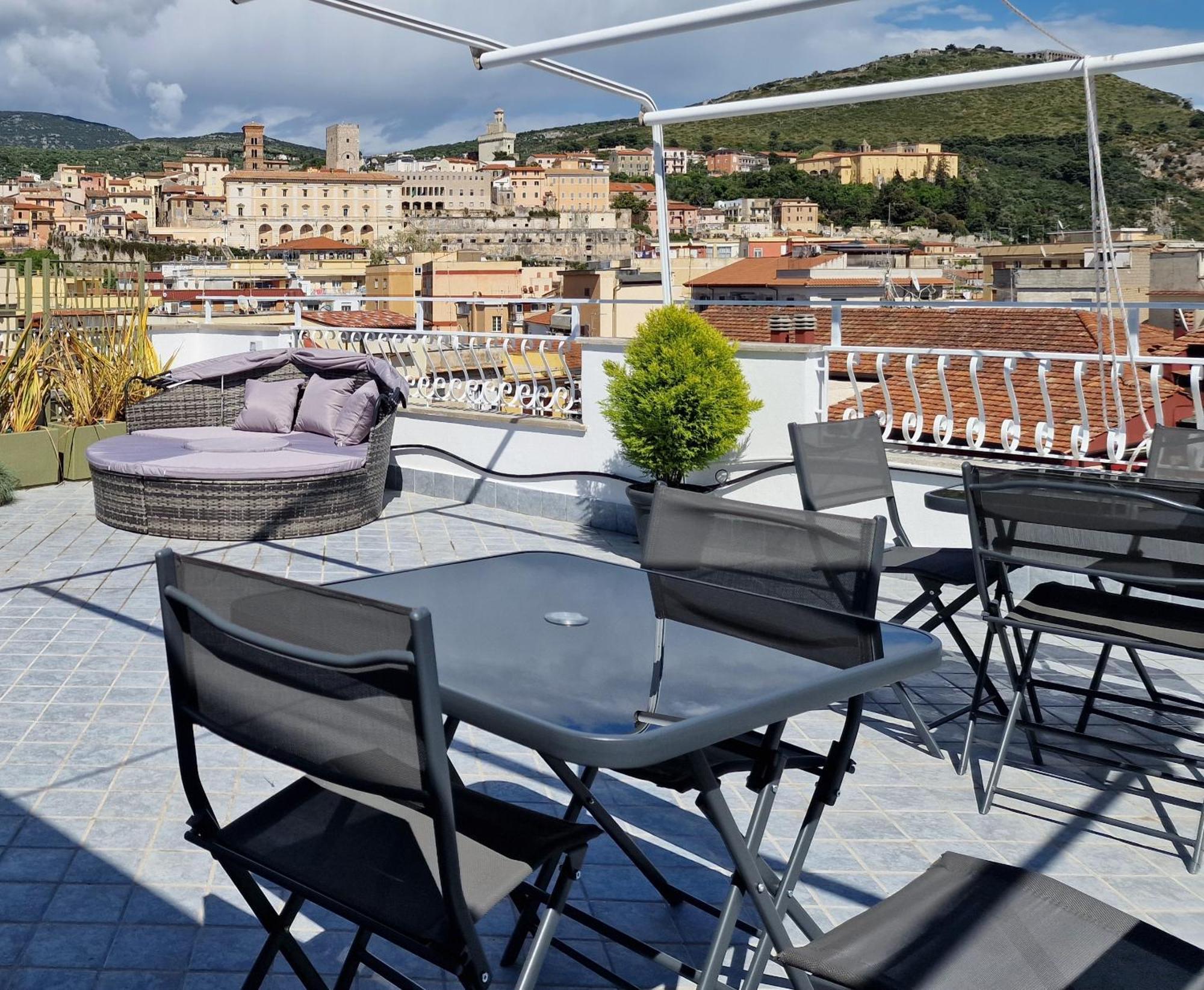 Tower Apartments Terracina Εξωτερικό φωτογραφία